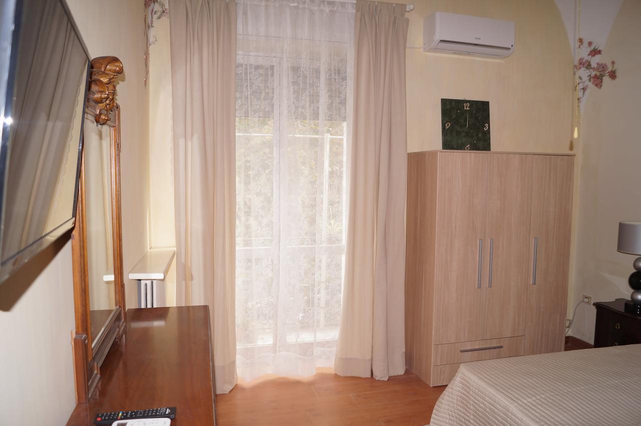 Al Primo Piano Bed And Breakfast Foggia Eksteriør billede